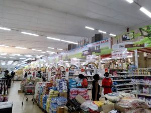 Shoppers at China Town Supermarket after its reopening.
